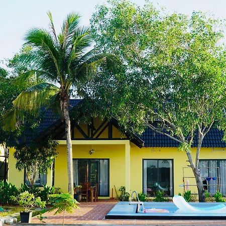 Fisherman Village Boutique Villas - Beachfront Ham Tan Exterior photo